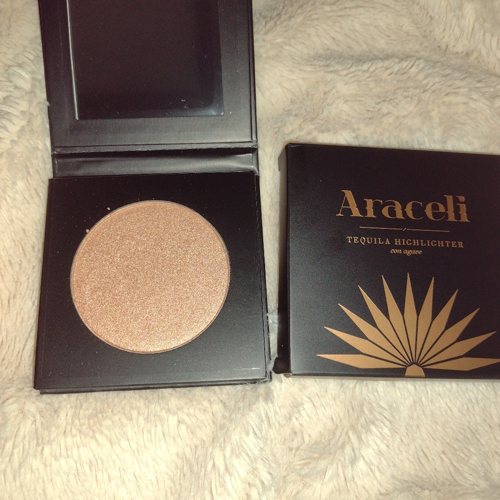 ❤️5 for $20❤️ Araceli Tequila Highlighter Blanco